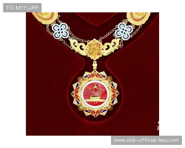足球俱乐部领袖因社区贡献获颁地方荣誉勋章，足球俱乐部徽章大全